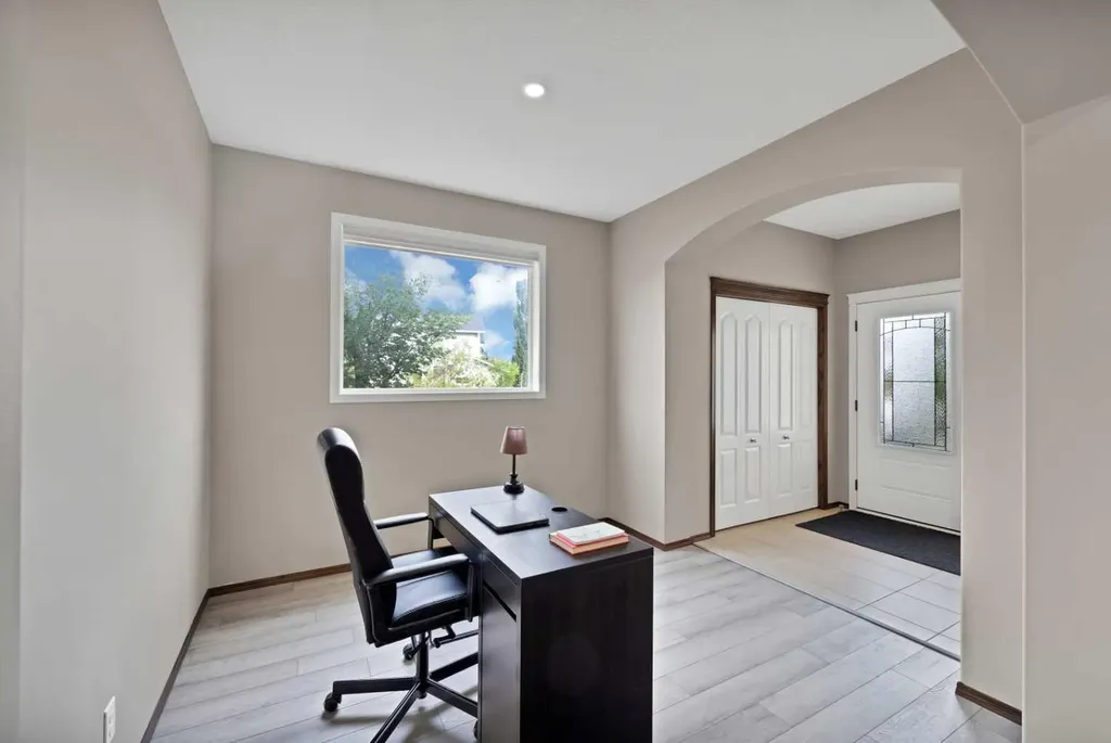 799 New Brighton Drive SE Calgary AB T2Z1A1