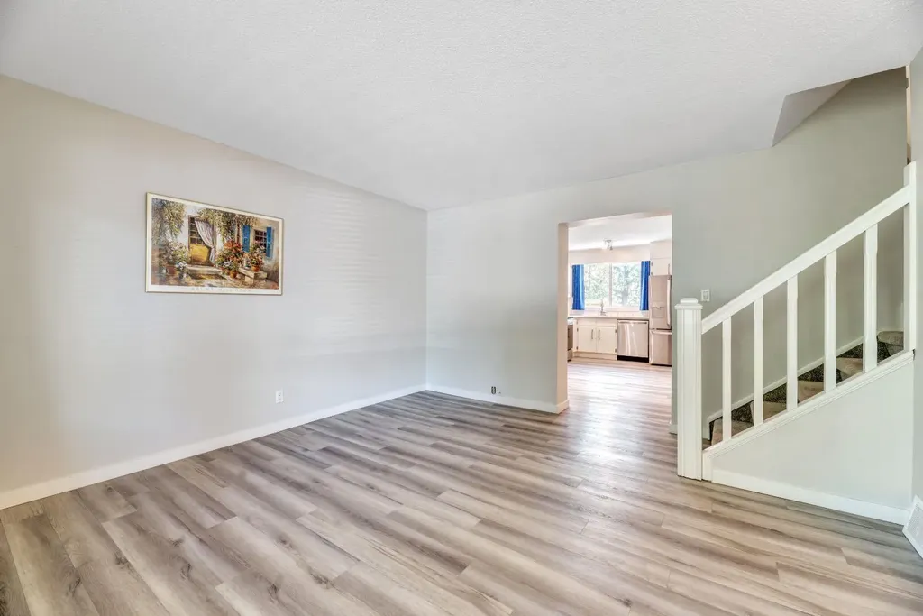 630 Sabrina Road SW Calgary AB T2W 2N7