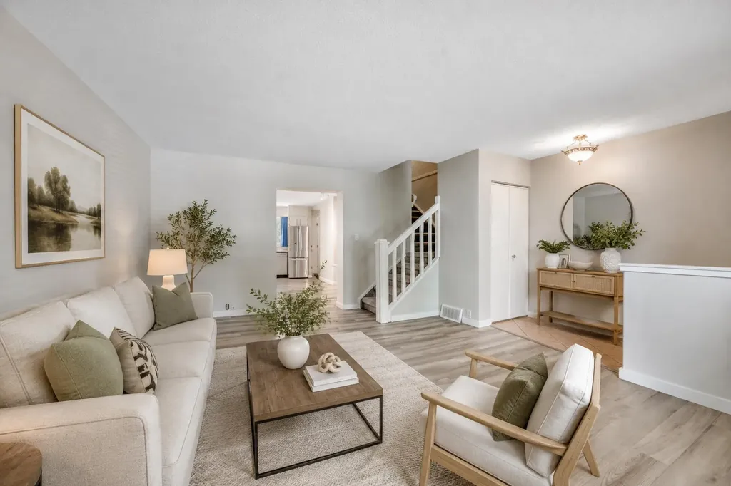 630 Sabrina Road SW Calgary AB T2W 2N7