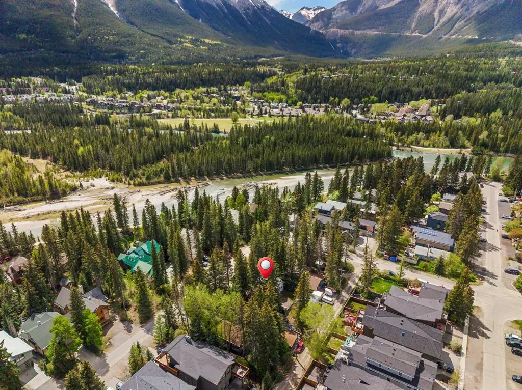 730 2nd Street Canmore AB T1W 2K7