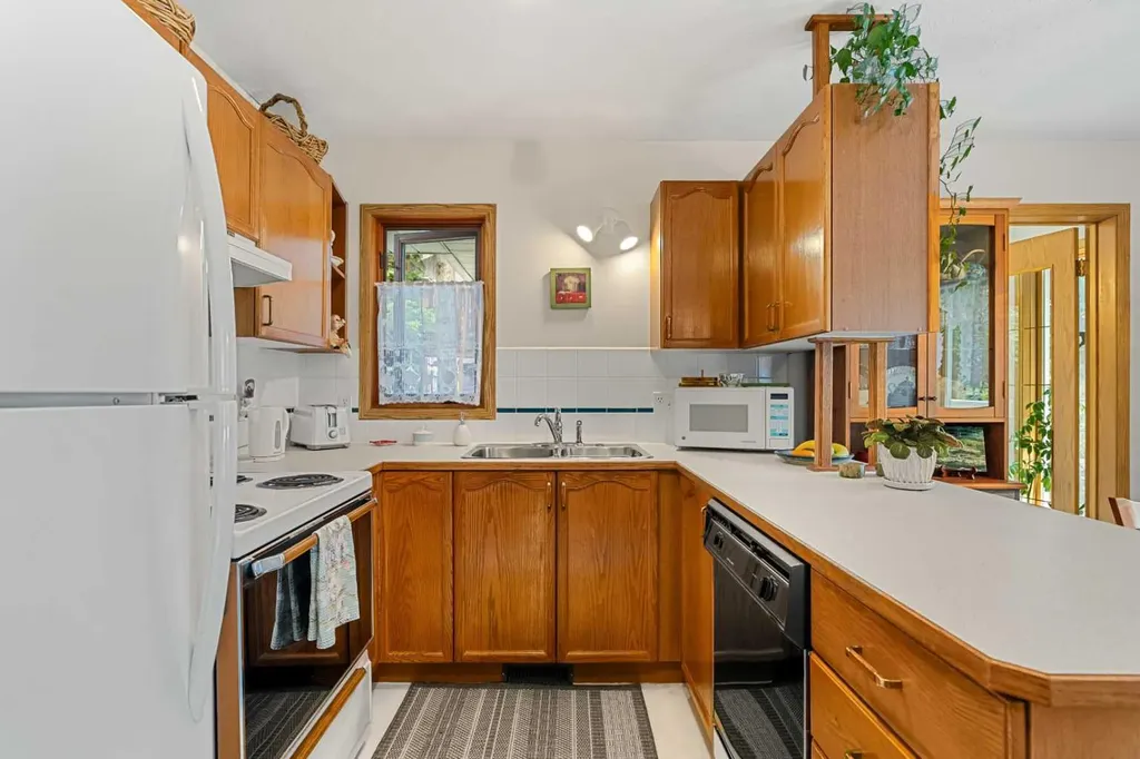 730 2nd Street Canmore AB T1W 2K7