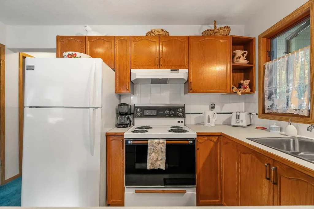 730 2nd Street Canmore AB T1W 2K7