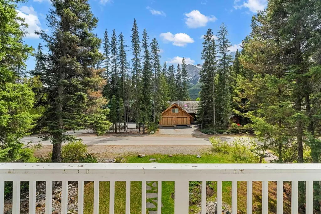 730 2nd Street Canmore AB T1W 2K7