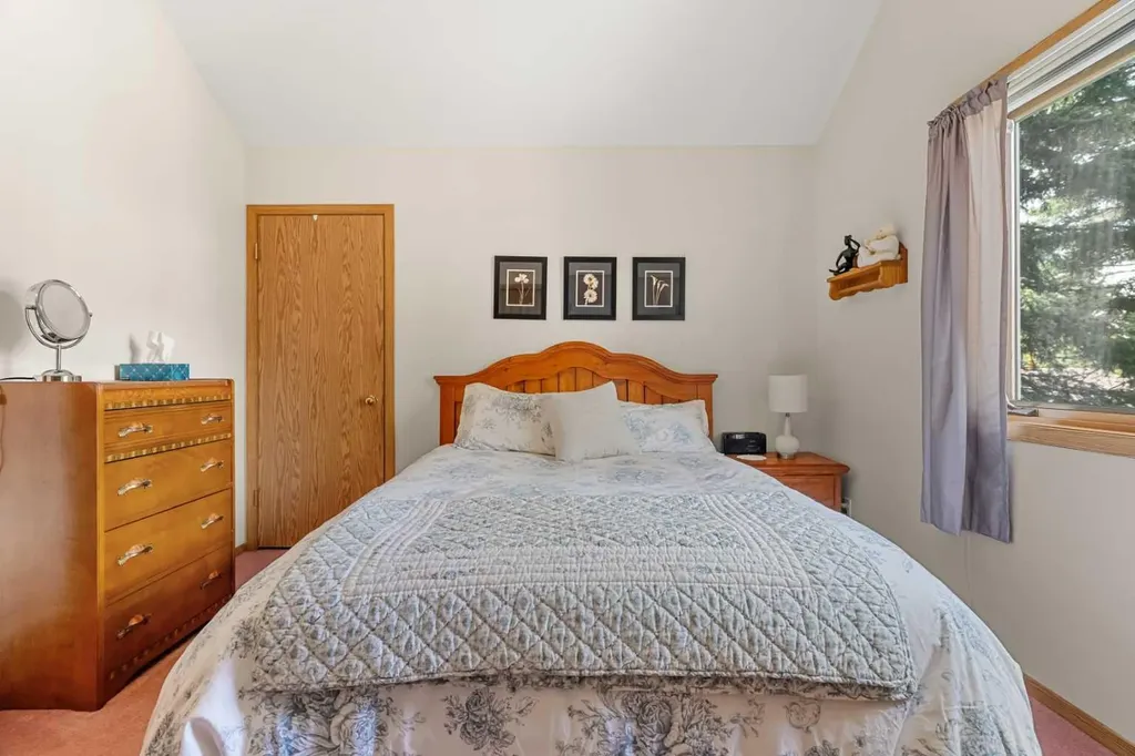 730 2nd Street Canmore AB T1W 2K7