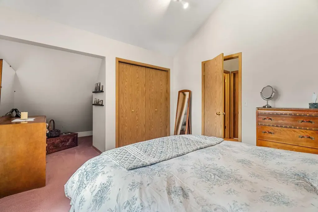 730 2nd Street Canmore AB T1W 2K7