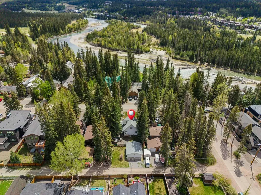 730 2nd Street Canmore AB T1W 2K7
