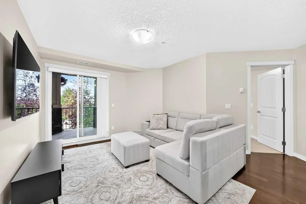175 Panatella Hill NW Calgary AB T3K 0V9
