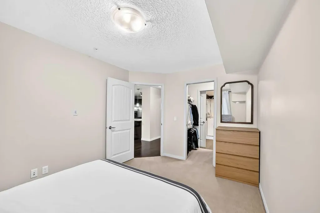 175 Panatella Hill NW Calgary AB T3K 0V9