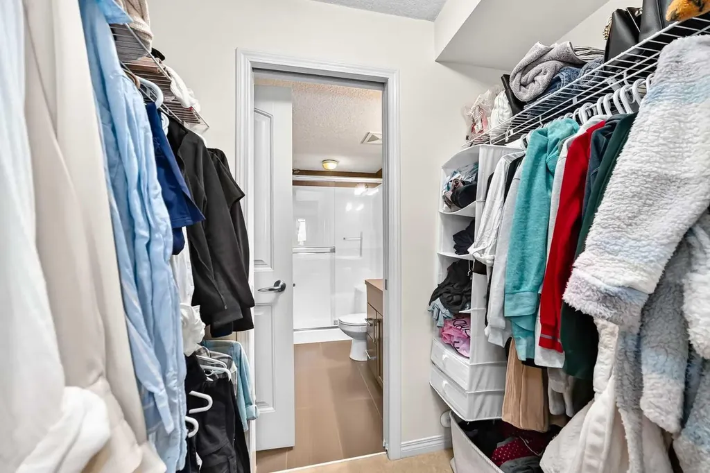 175 Panatella Hill NW Calgary AB T3K 0V9