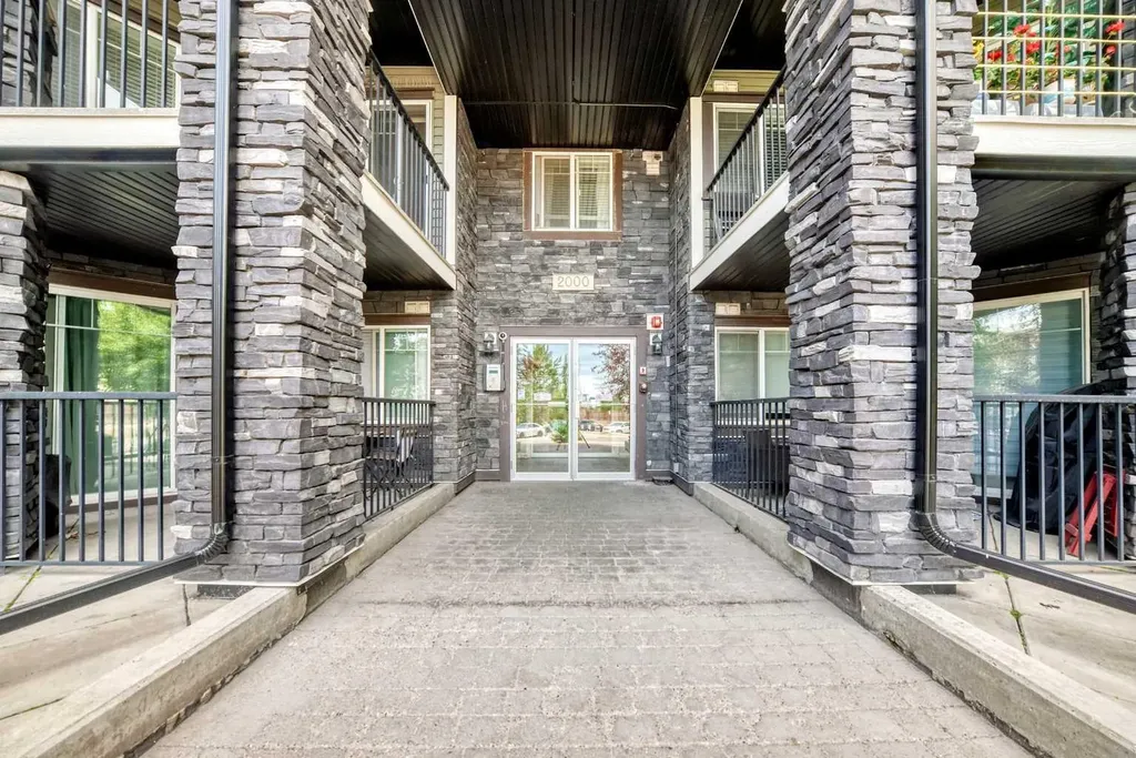 175 Panatella Hill NW Calgary AB T3K 0V9