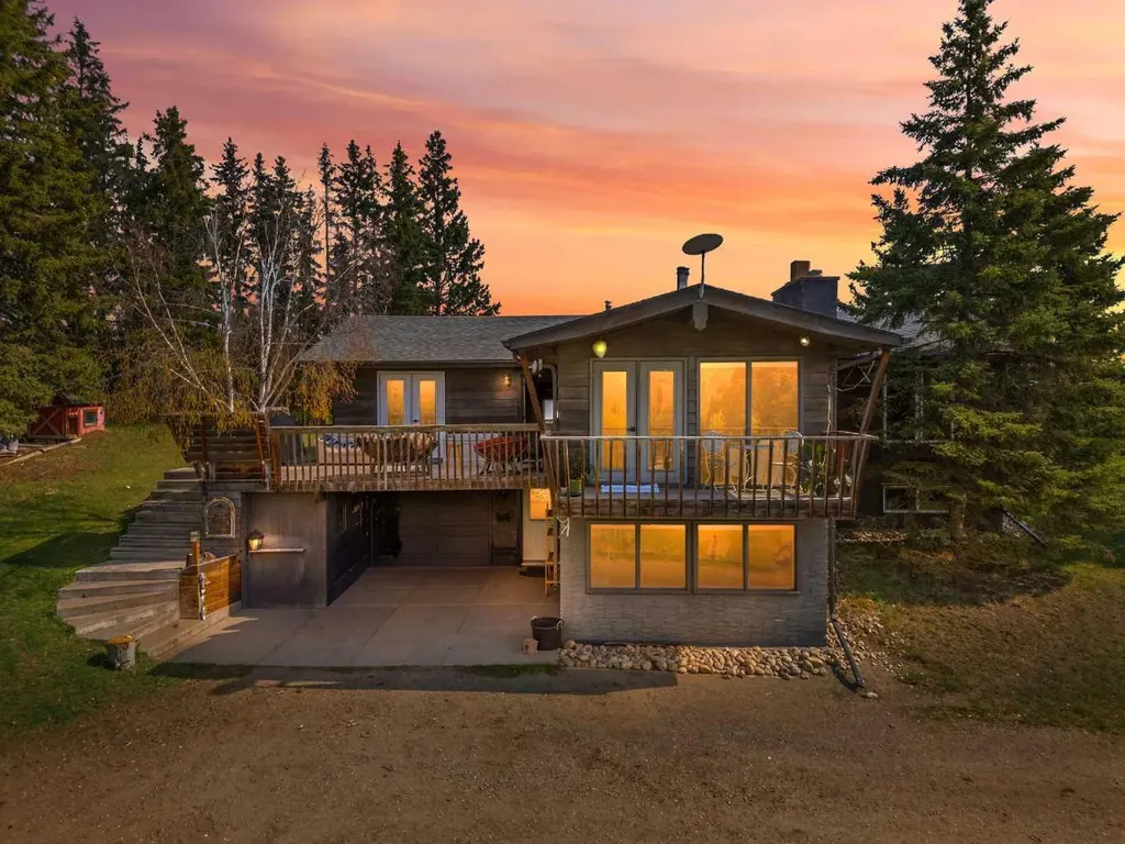 2168 587 Highway Bowden AB T0M 0K0