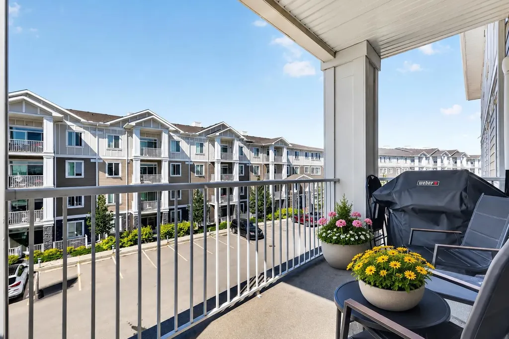522 Cranford Drive SE Calgary AB T3M 2L7