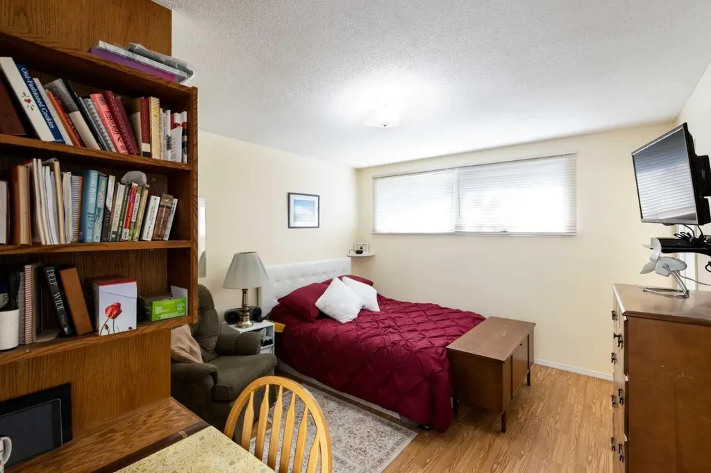 4003 53 Avenue Innisfail AB T4G 1G4