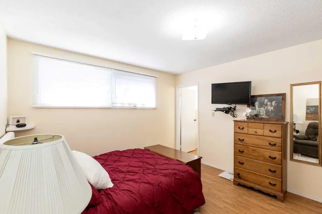 4003 53 Avenue Innisfail AB T4G 1G4