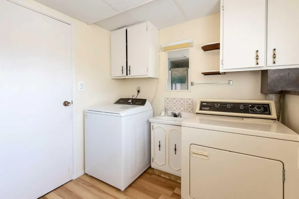 4003 53 Avenue Innisfail AB T4G 1G4