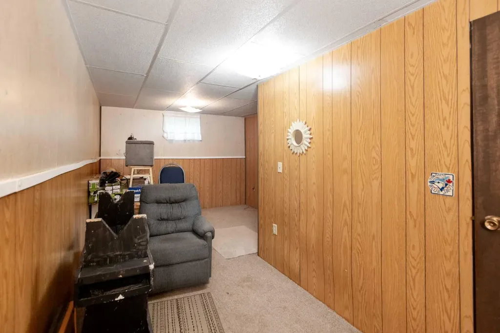 4003 53 Avenue Innisfail AB T4G 1G4