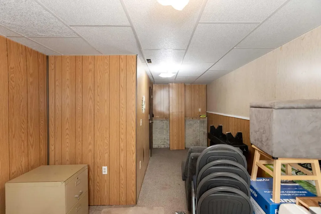 4003 53 Avenue Innisfail AB T4G 1G4