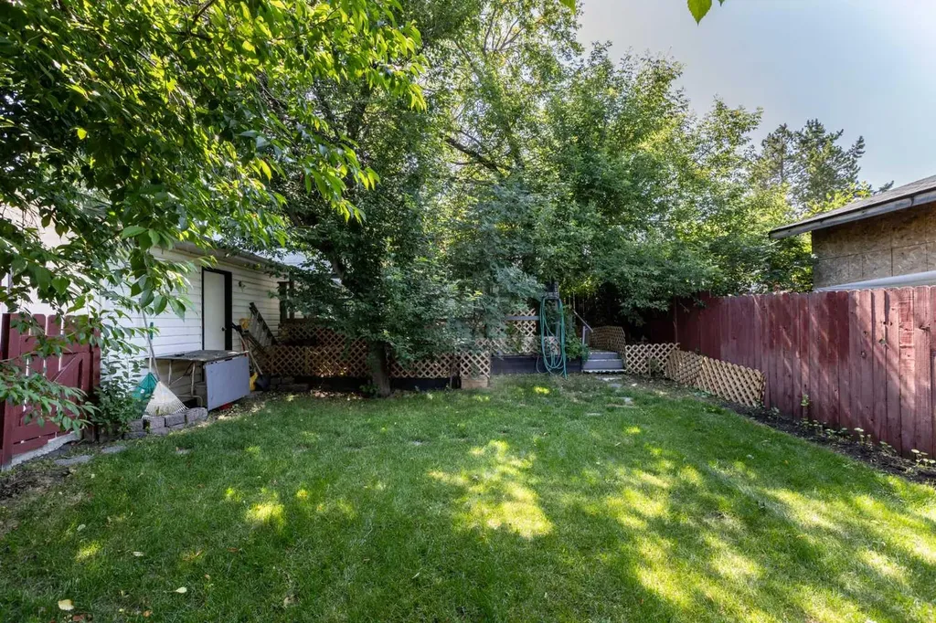 4003 53 Avenue Innisfail AB T4G 1G4