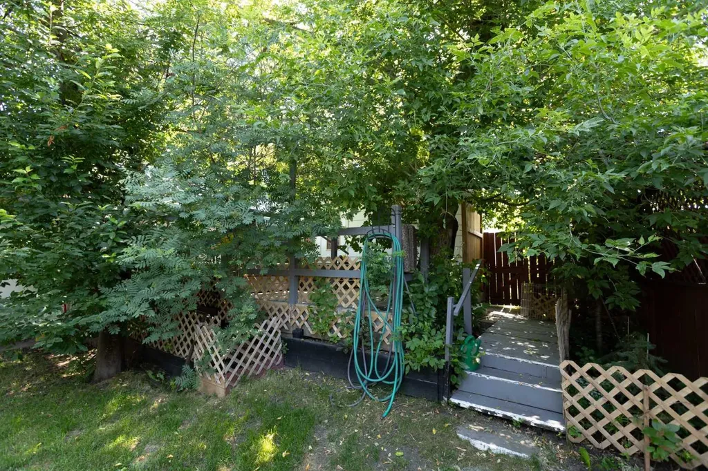 4003 53 Avenue Innisfail AB T4G 1G4