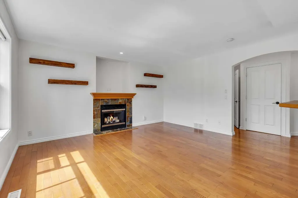 167 Valley Crest Close NW Calgary AB T3B 5X3