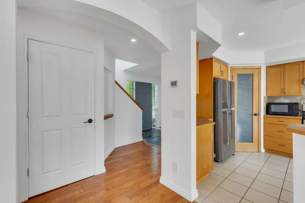 167 Valley Crest Close NW Calgary AB T3B 5X3