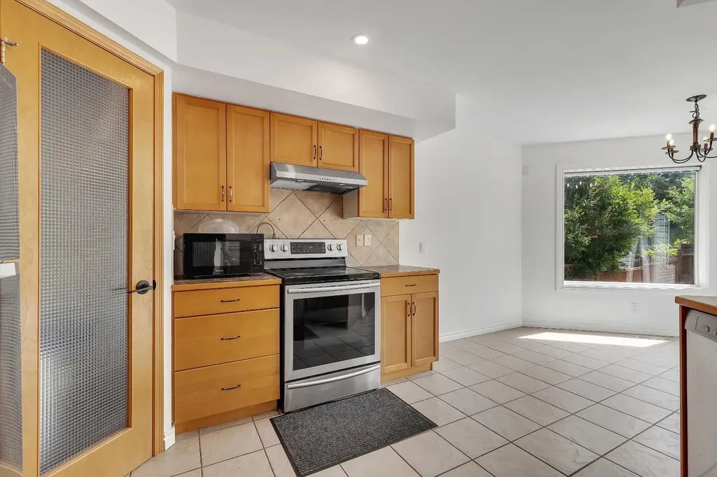 167 Valley Crest Close NW Calgary AB T3B 5X3