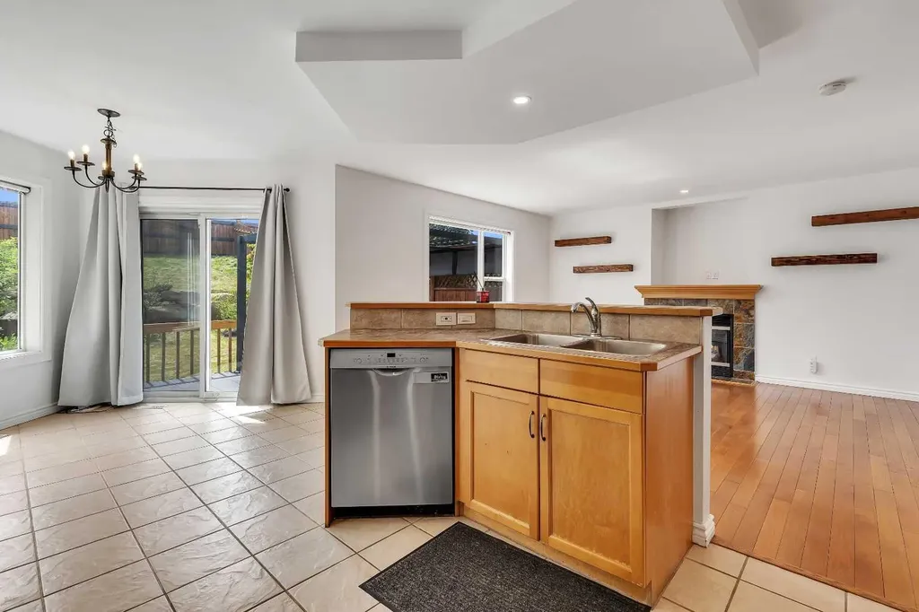 167 Valley Crest Close NW Calgary AB T3B 5X3