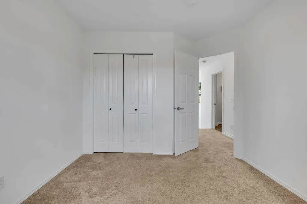 167 Valley Crest Close NW Calgary AB T3B 5X3
