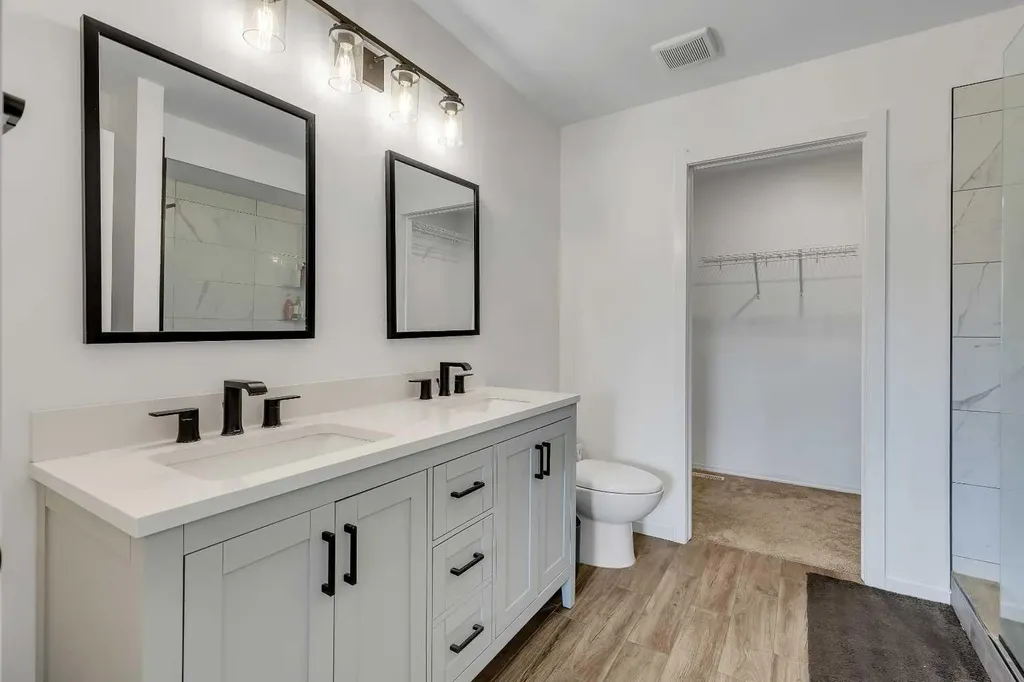 167 Valley Crest Close NW Calgary AB T3B 5X3