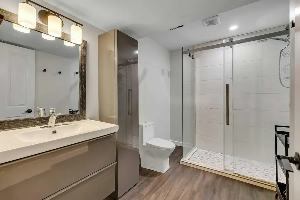 167 Valley Crest Close NW Calgary AB T3B 5X3