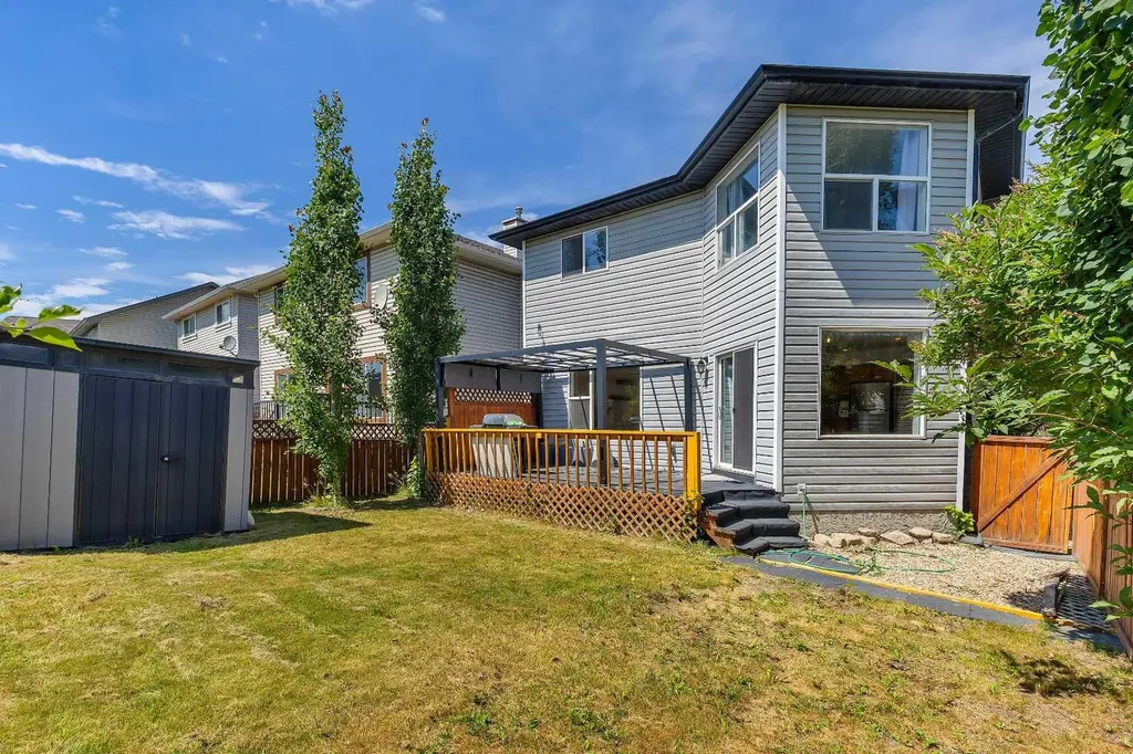 167 Valley Crest Close NW Calgary AB T3B 5X3