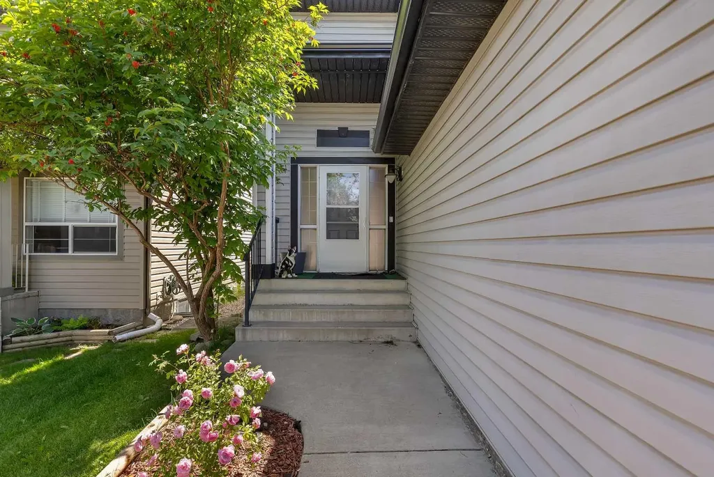 167 Valley Crest Close NW Calgary AB T3B 5X3