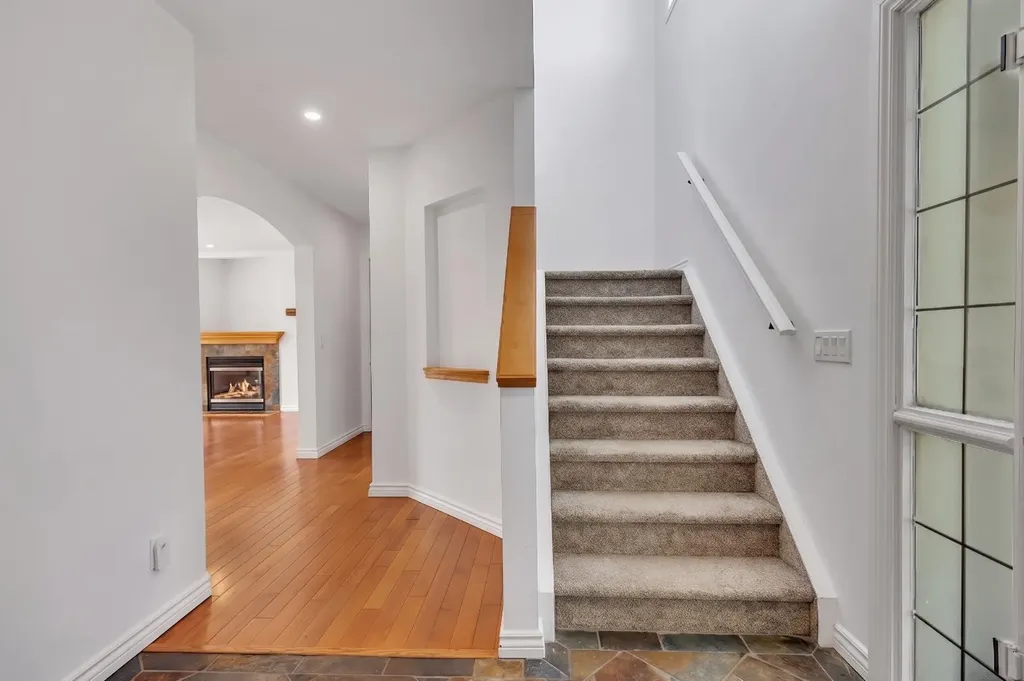 167 Valley Crest Close NW Calgary AB T3B 5X3
