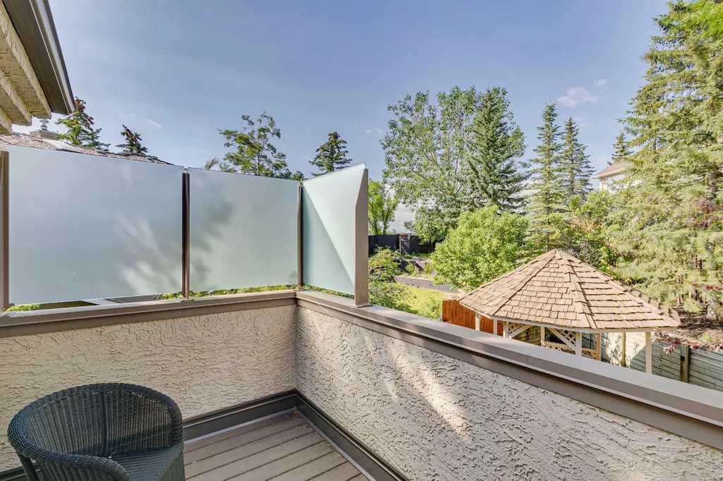 48 Patterson Mews SW Calgary AB T3H 2C6