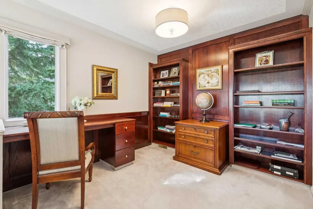48 Patterson Mews SW Calgary AB T3H 2C6
