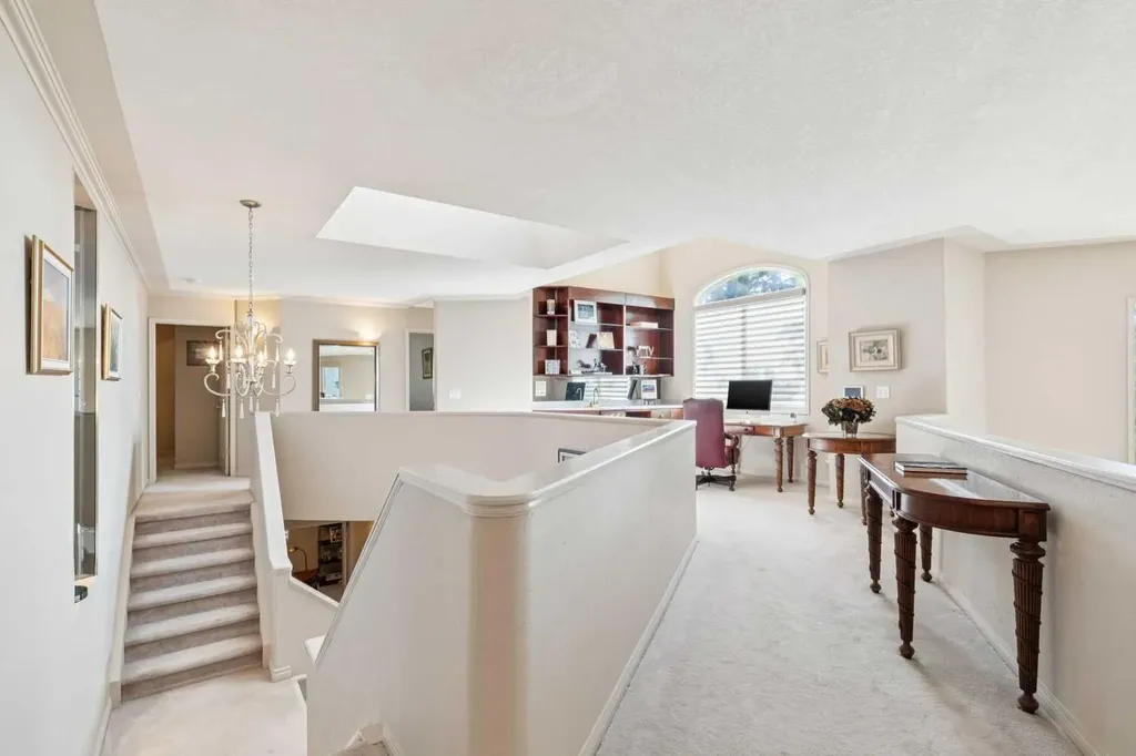 48 Patterson Mews SW Calgary AB T3H 2C6