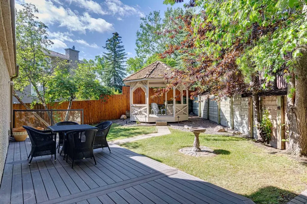 48 Patterson Mews SW Calgary AB T3H 2C6