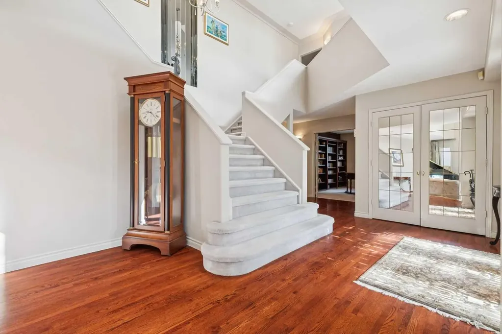 48 Patterson Mews SW Calgary AB T3H 2C6