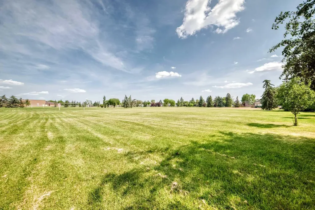 3516 26a Street SE Calgary AB T2B3G8