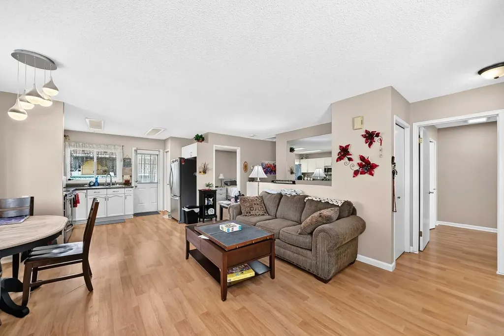 3516 26a Street SE Calgary AB T2B3G8