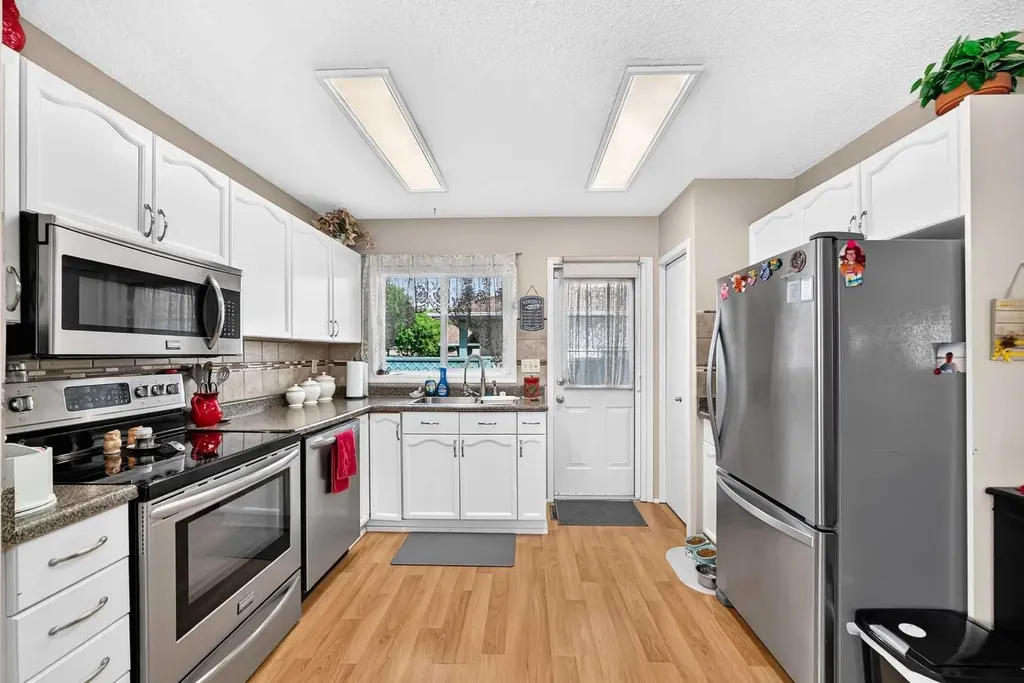 3516 26a Street SE Calgary AB T2B3G8