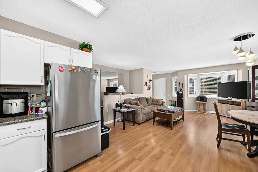 3516 26a Street SE Calgary AB T2B3G8