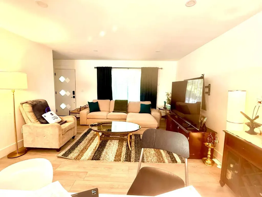 21 Cawder Drive NW Calgary AB T2L0L8