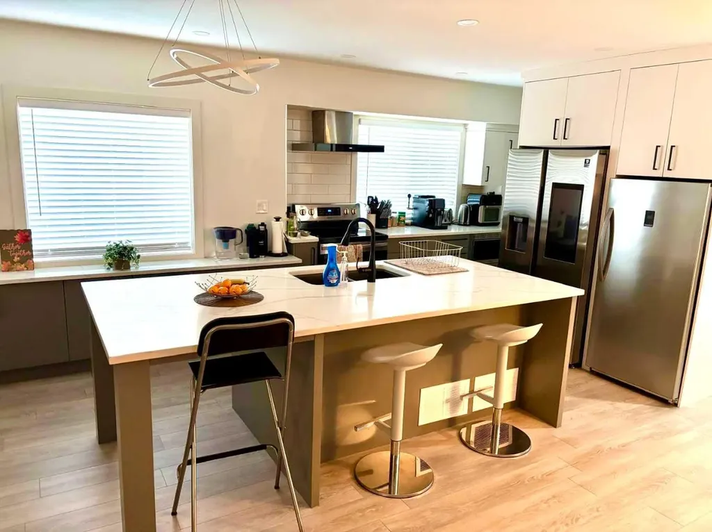 21 Cawder Drive NW Calgary AB T2L0L8