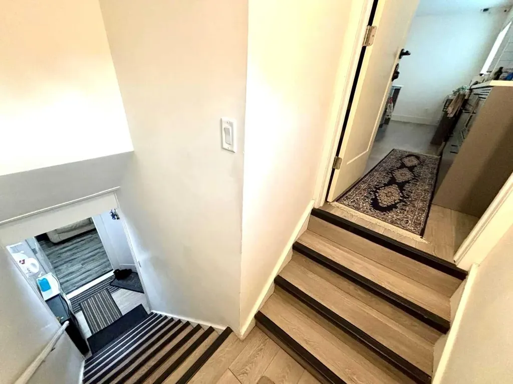 21 Cawder Drive NW Calgary AB T2L0L8