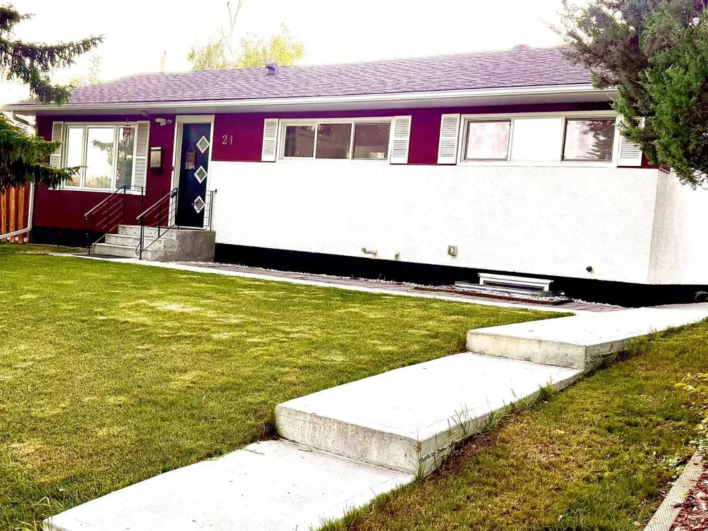 21 Cawder Drive NW Calgary AB T2L0L8
