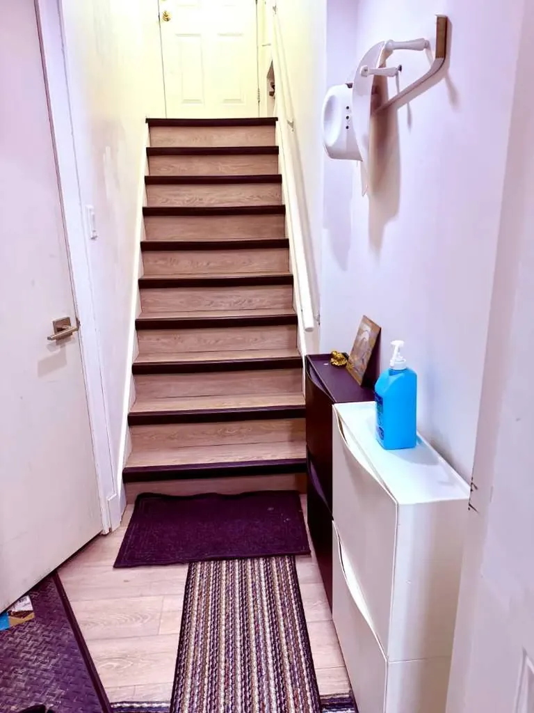 21 Cawder Drive NW Calgary AB T2L0L8