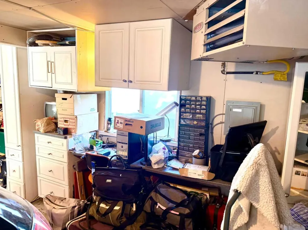 21 Cawder Drive NW Calgary AB T2L0L8