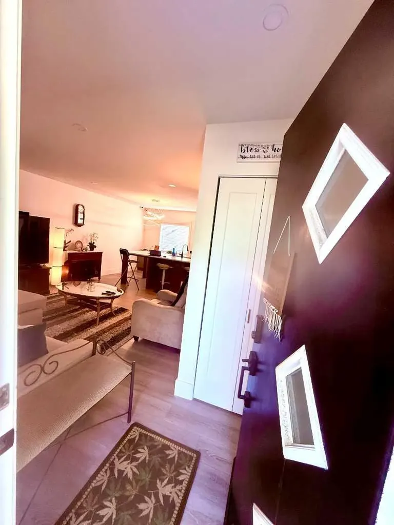 21 Cawder Drive NW Calgary AB T2L0L8
