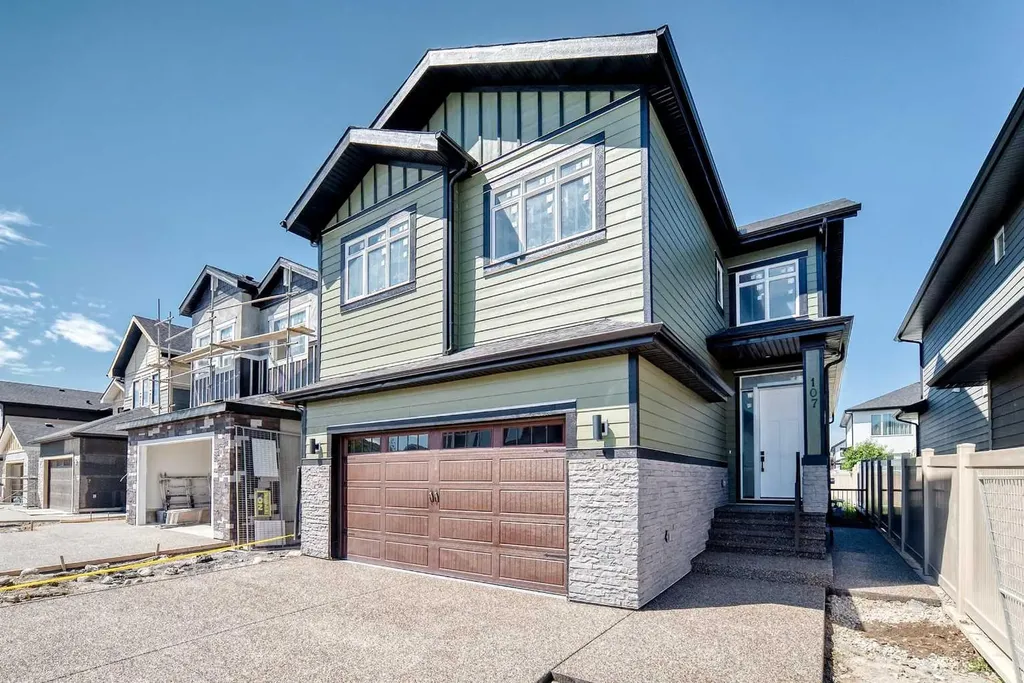 107 West Grove Gate SW Calgary AB T3H1Z4